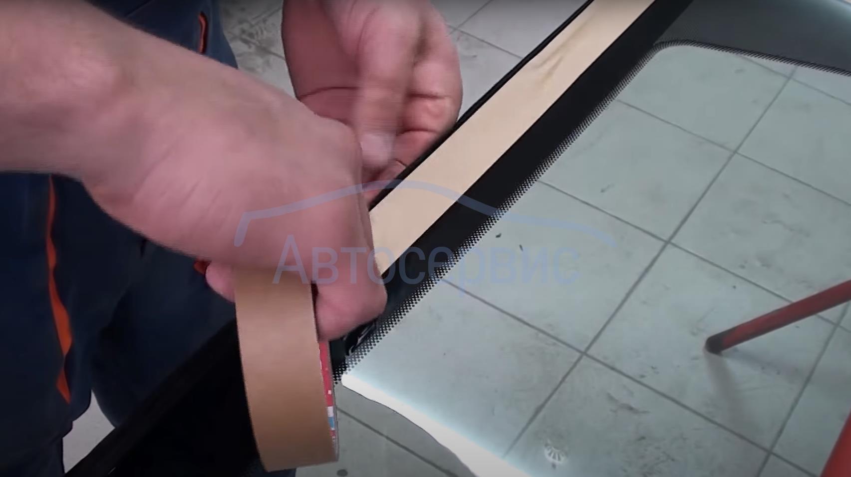 Ремонт стекла Ниссан Тиида в сети надежных автосервисов